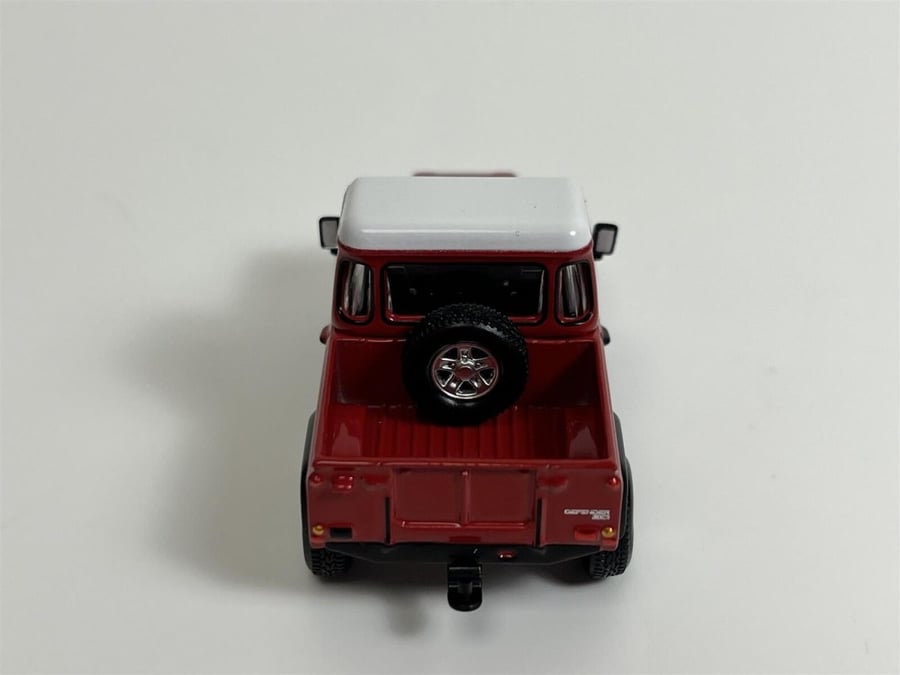 Land Rover Defender 90 Pickup Masai Red 1:64 MINI GT MGT00323-L
