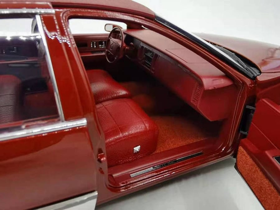 Cadillac Fleetwood Brougham 90s Metallic Red 1:18 Xiaoguang