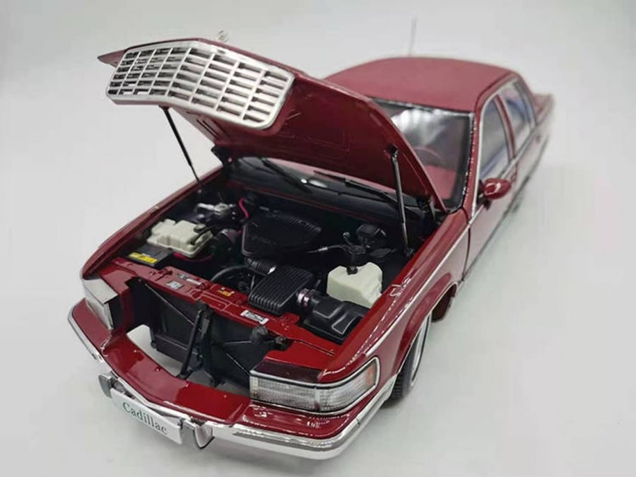 Cadillac Fleetwood Brougham 90s Metallic Red 1:18 Xiaoguang