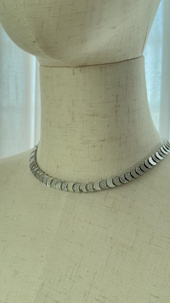 عقد الورا فضي