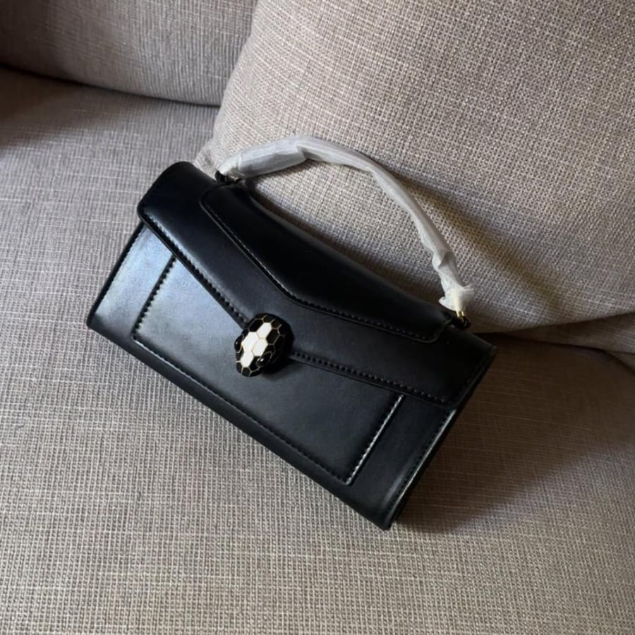 شنطة بولغاري