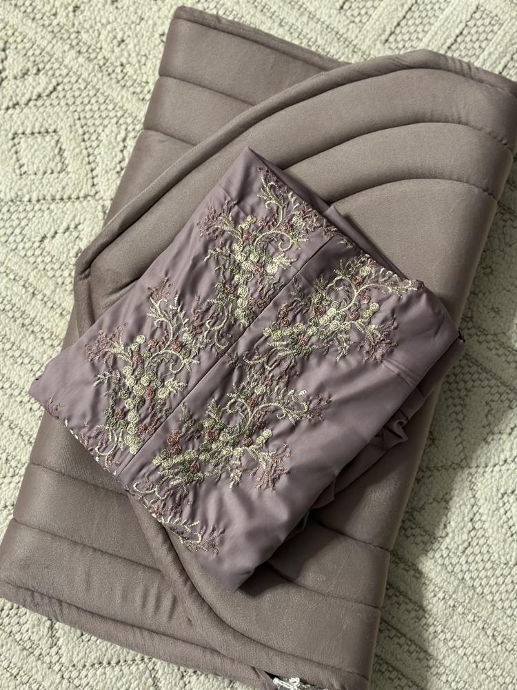 Prayer set + carpet with zip cover closed