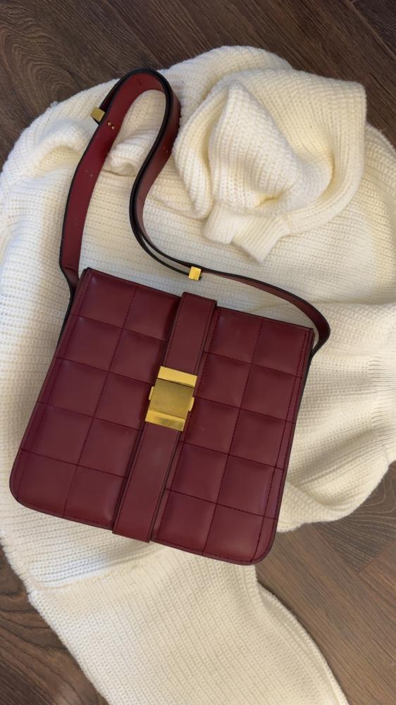 Luxury Bottega bag discounted