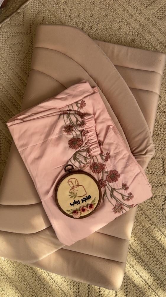 طقم صلاة + سجاد  مع  شرشف  مرد ربطة