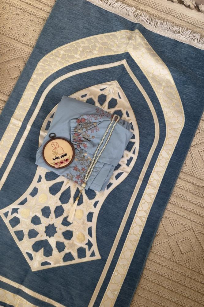 A very luxurious Turkish set, a tie