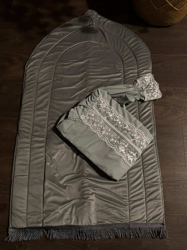 Luxurious gray prayer outfit