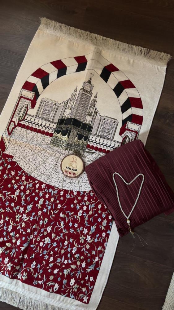 A very luxurious Turkish set with zipper