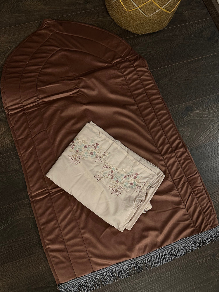 Luxurious prayer outfit