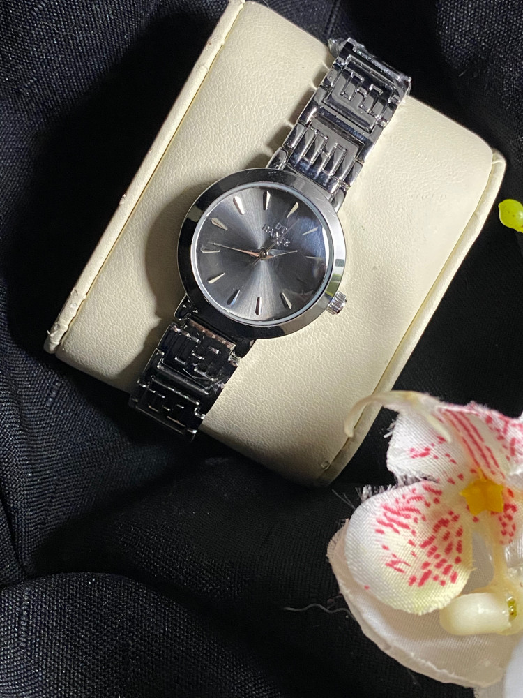 Women's watch, two-year warranty