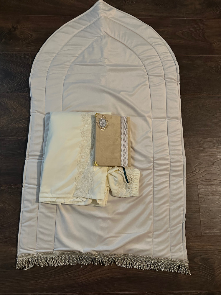 A prayer set with an elegant Mushaf