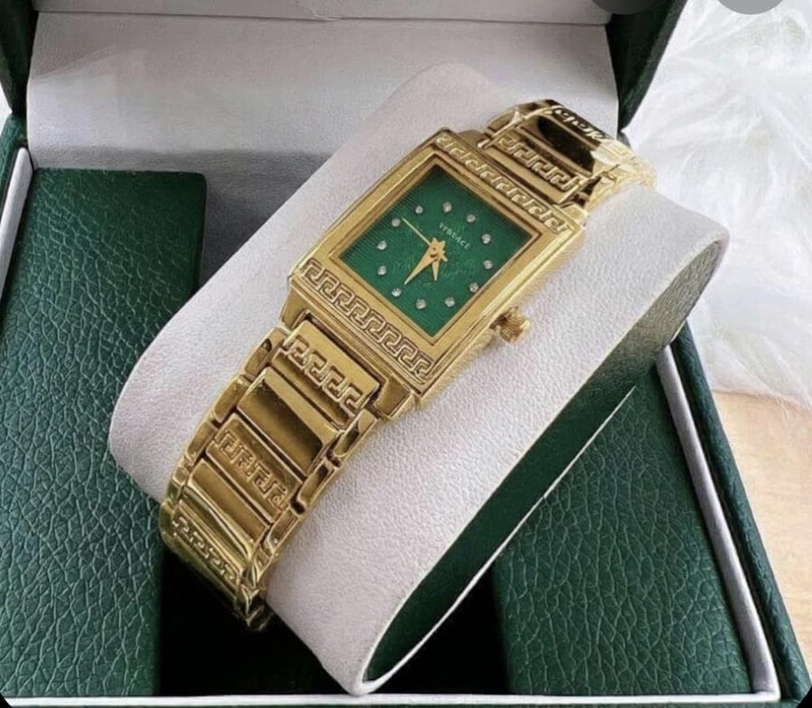 ساعة ماركة فرزاتشي مع ملحقات