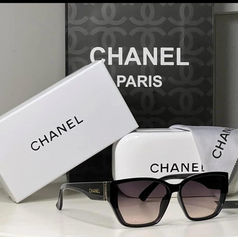 Chanel glasses, very luxurious, with accessories