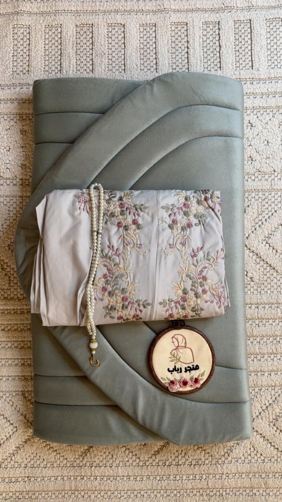 طقم  صلاة سحاب + سجاد مع شرشف  سحاب