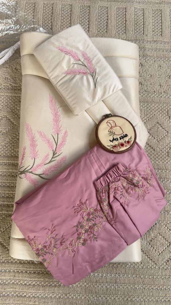 Very very luxurious prayer set.