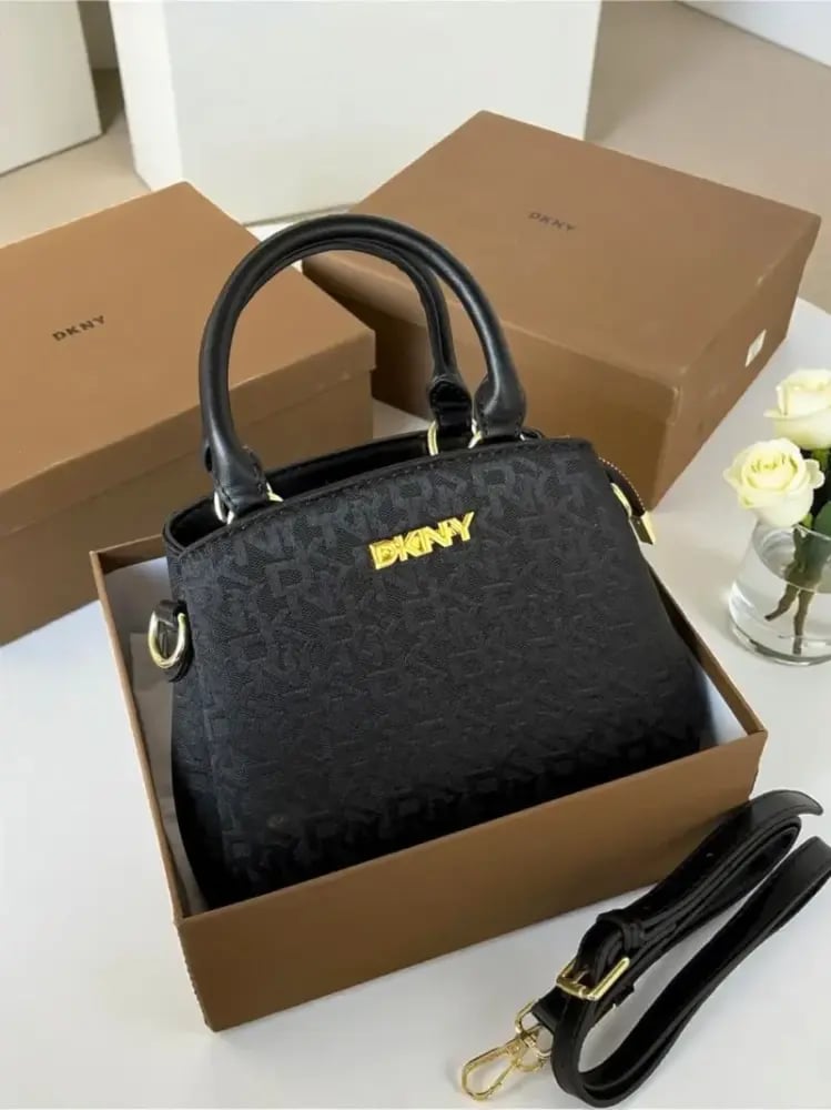 شنطة Dkny مع بوكس