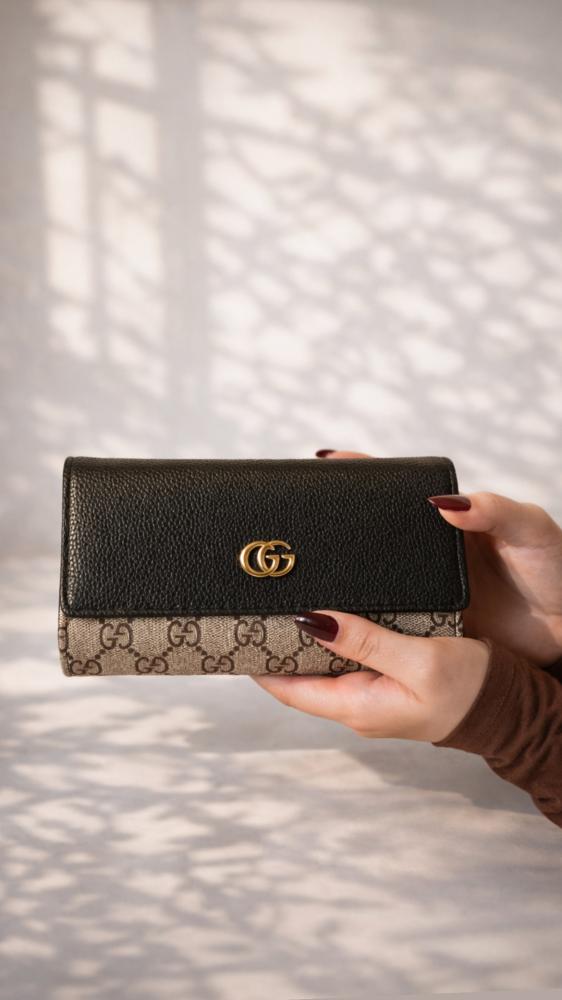 GUCCI-GG Marmont chain wallet