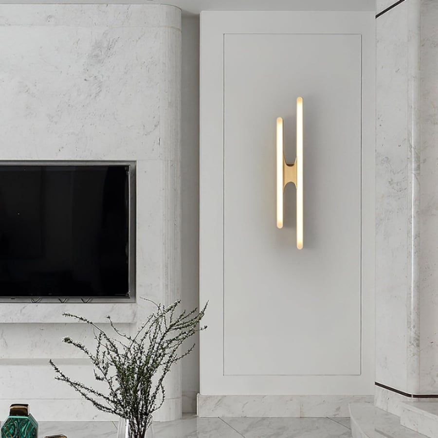 ابليك جداري LED ذهبي بتصميم بسيط