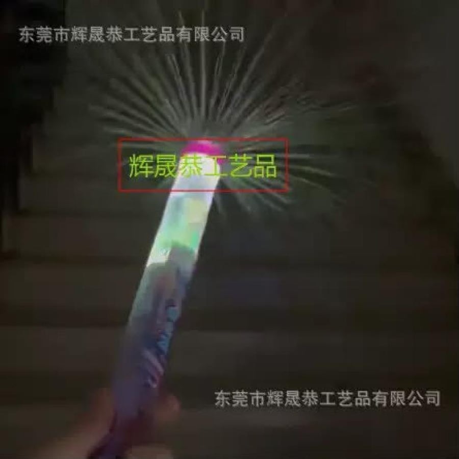 قاذف مياه يعمل بتقنية LED، مصمم للحفلات الليلية وحمامات السباحة، ويتميز بتأثيرات إضاءة متنوعة