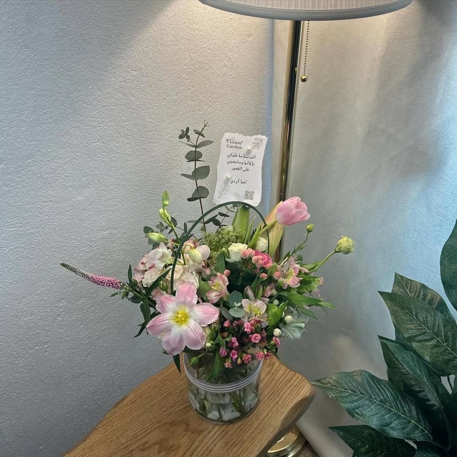 Vase of flowers