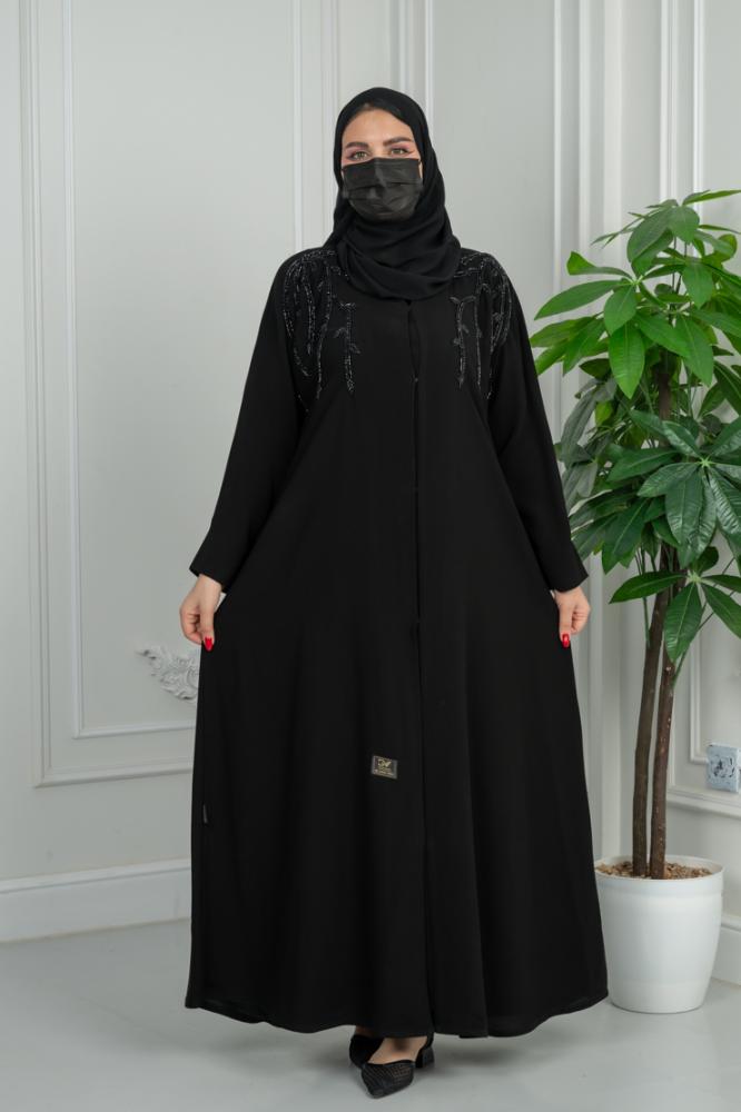 عباية مطرزة