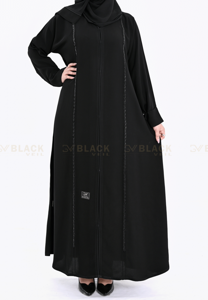 عباية كتف ملكي مطرزة