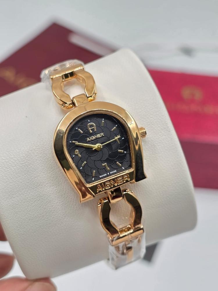 Women's wristwatches