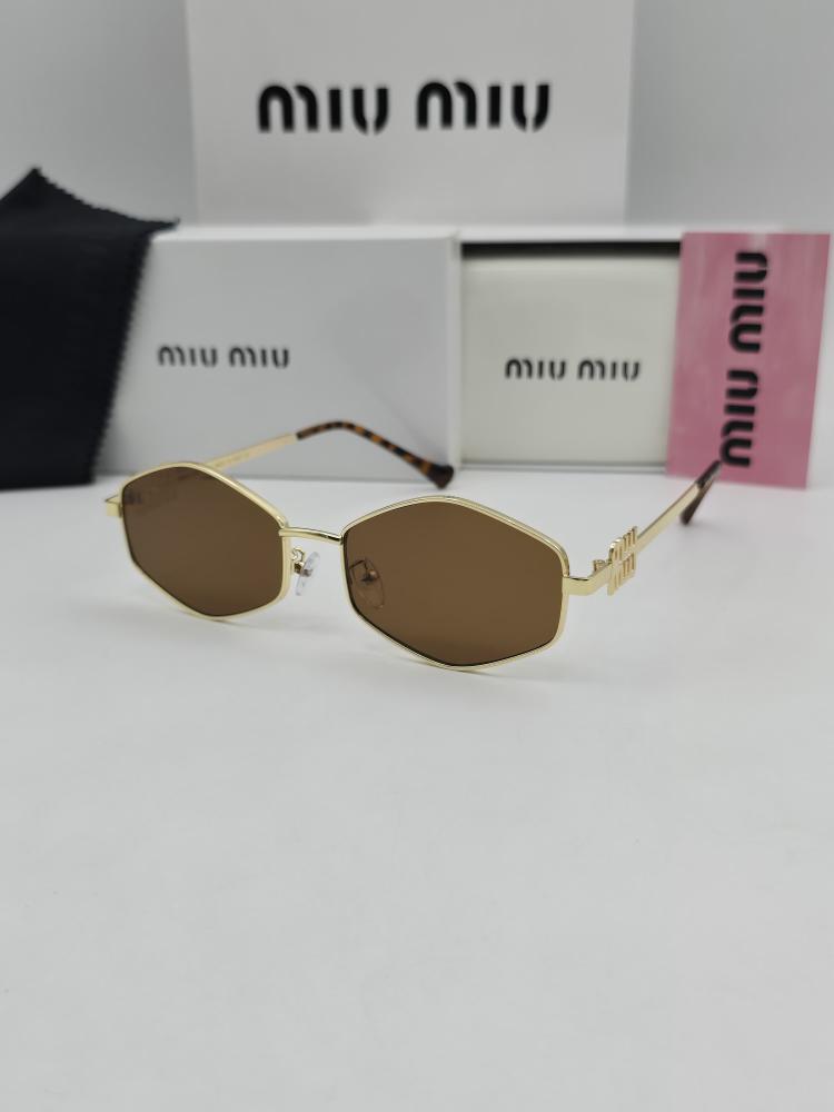 نظارات نسائي  من  ميوميو
