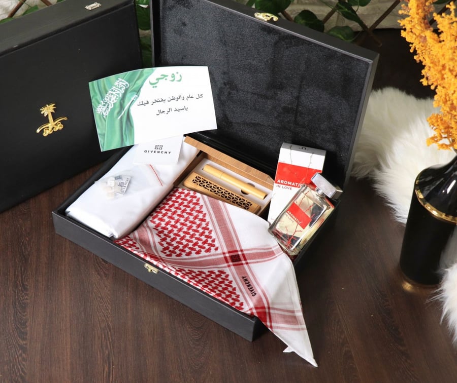On the occasion of the National Day we present to you men's gifts