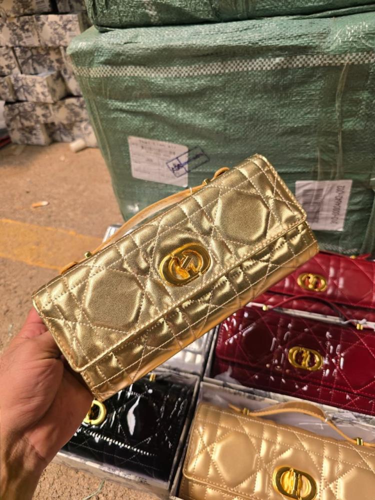 شنط ديور