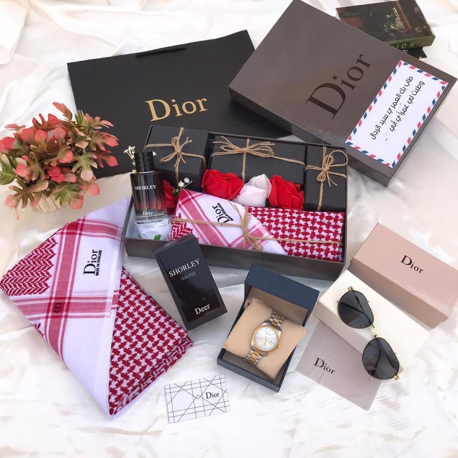 On the occasion of the 94th National Day, we present to you men's gifts
