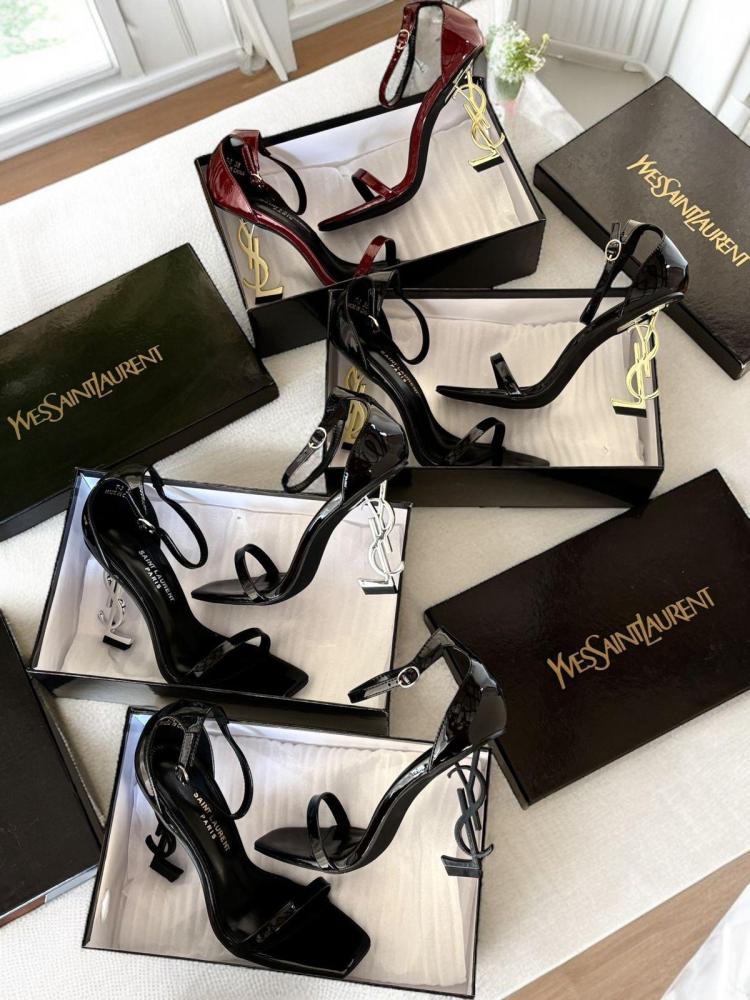 Yves Saint Laurent heel