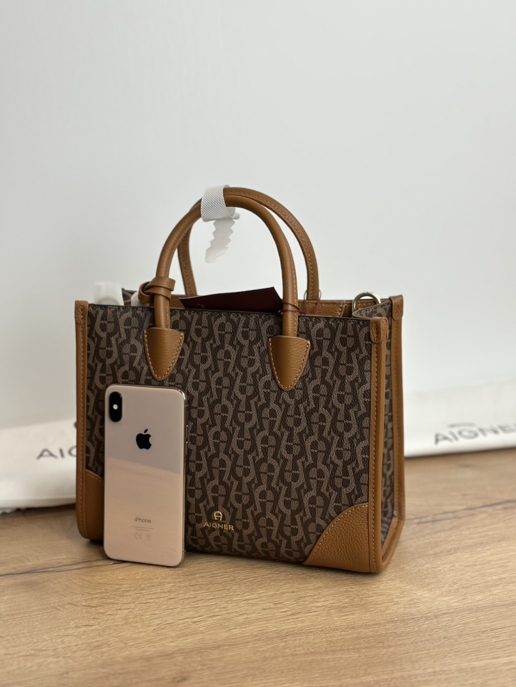 Aigner Samara S Brown Logo