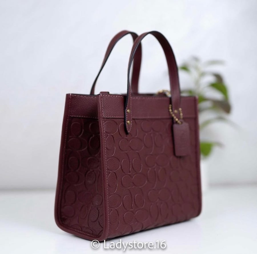 Coach Field 22 Merlot