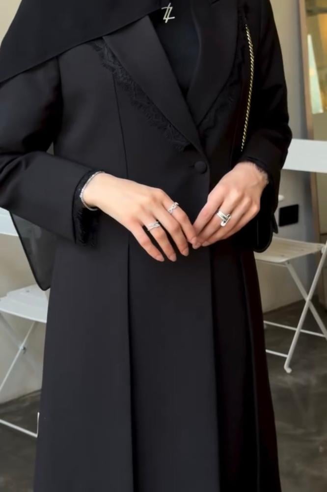 عباية عملية كلوش كتان  .