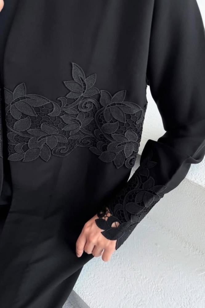 عباية عملية كلوش كريب ملكي