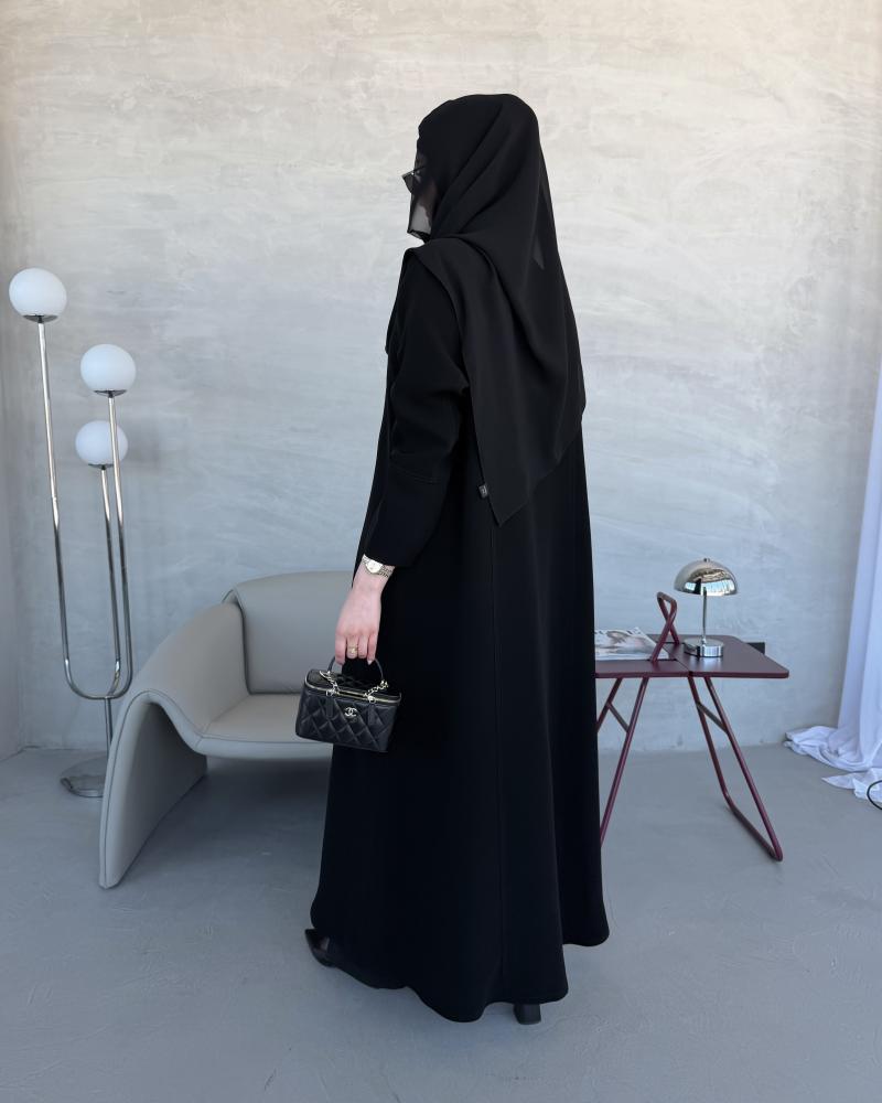 عباية عملية كلوش كريب ملكي.