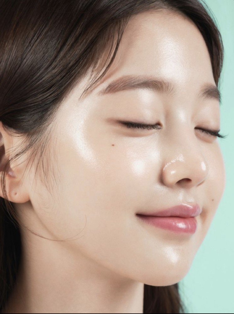 سيروم كوري للتفتيح والترطيب Korean brightening & hydrating serum