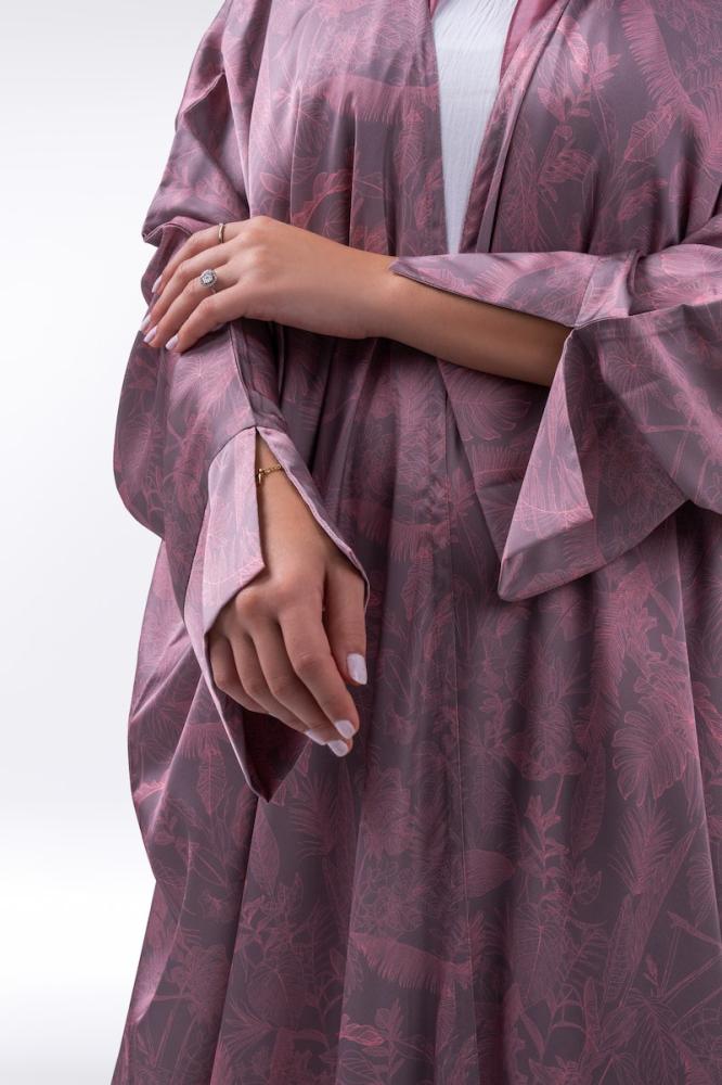 عبايات موري وردي نص بشت  حرير أرماني  من عبايات جدة أربن Jeddah Urban Abayas