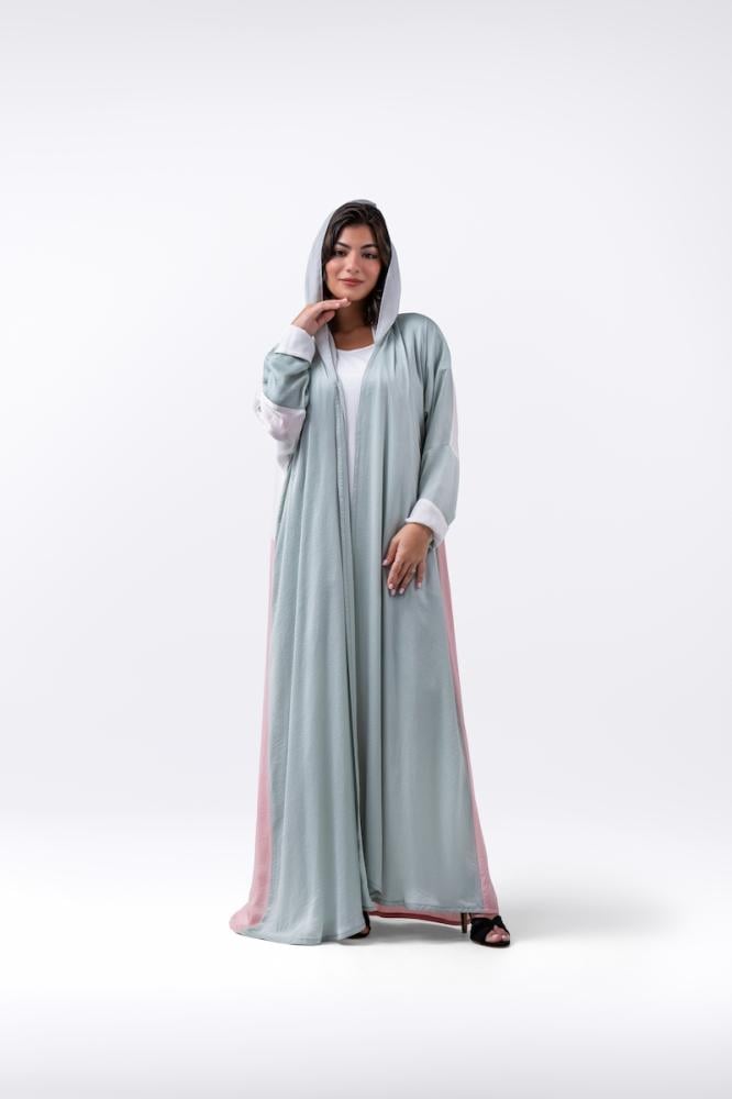 عبايات نسمة تريو فاتح ستريت كلوش حرير مغسول من عبايات جدة أربن Jeddah Urban Abayas