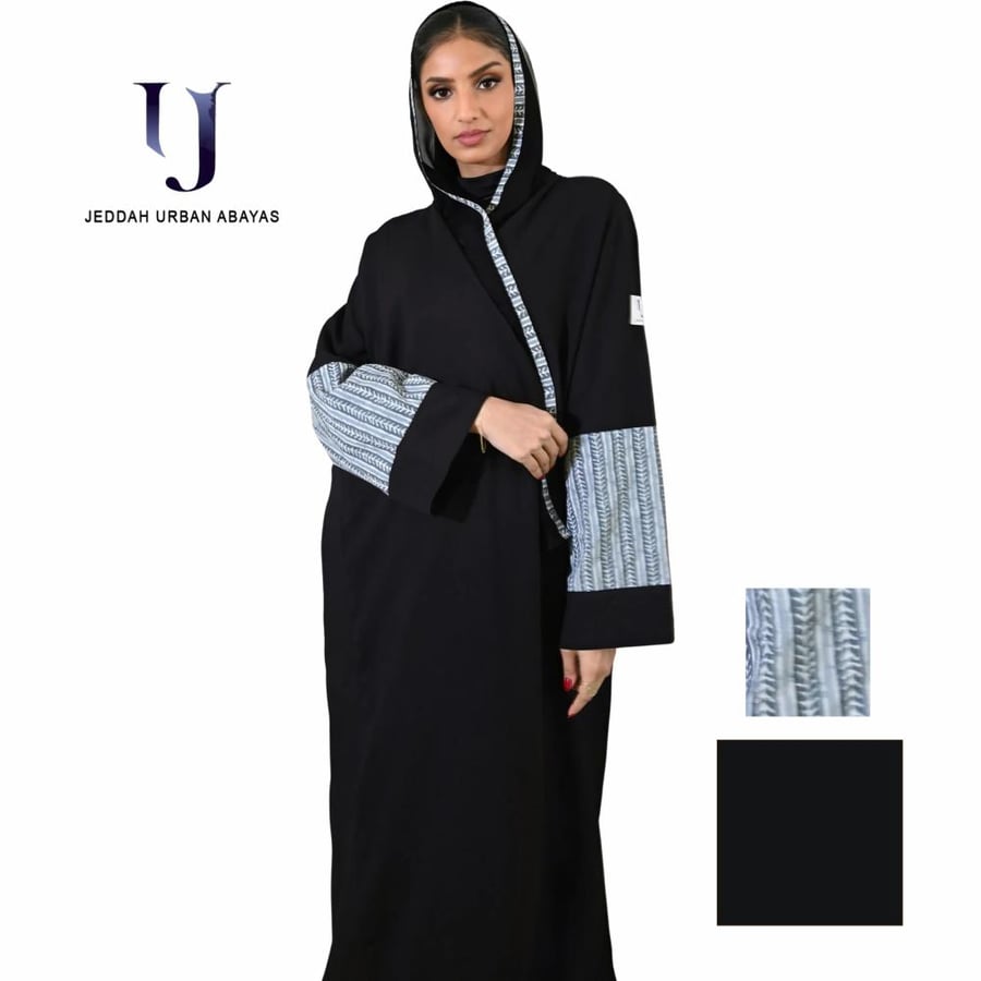Black Bahraini crepe abaya