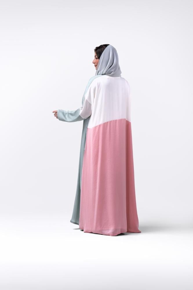 عبايات نسمة تريو فاتح ستريت كلوش حرير مغسول من عبايات جدة أربن Jeddah Urban Abayas