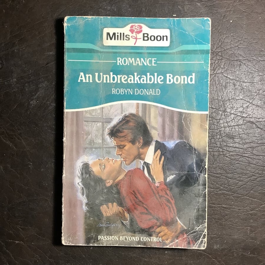 An unbreakable Bond_robyn donald (P11)