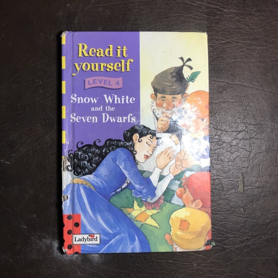 #6490Snow white and the seven dwafts