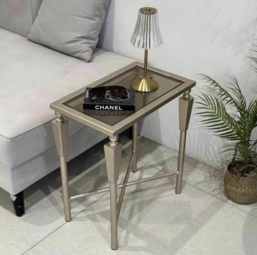 طاولة خدمة