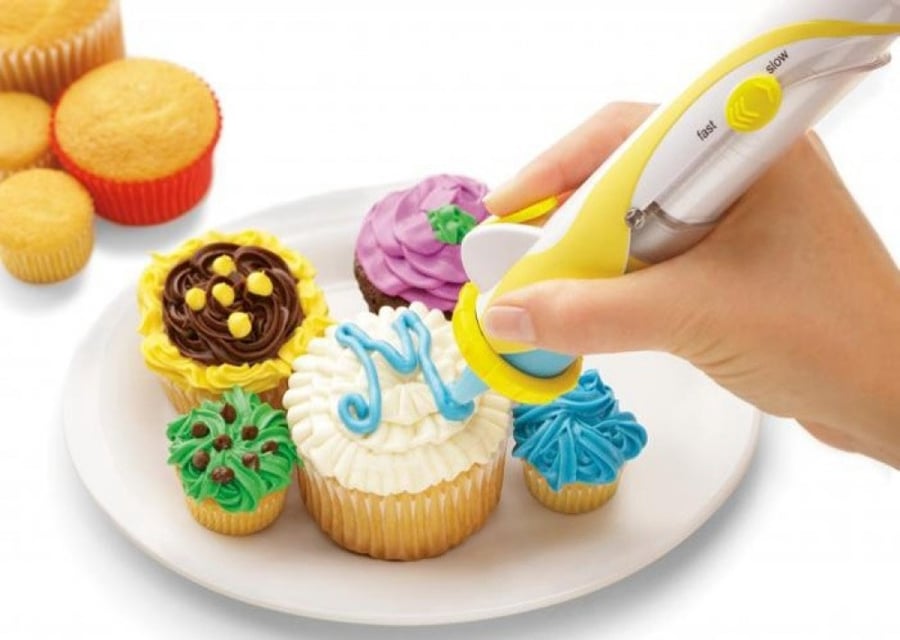 Cake decorating pen