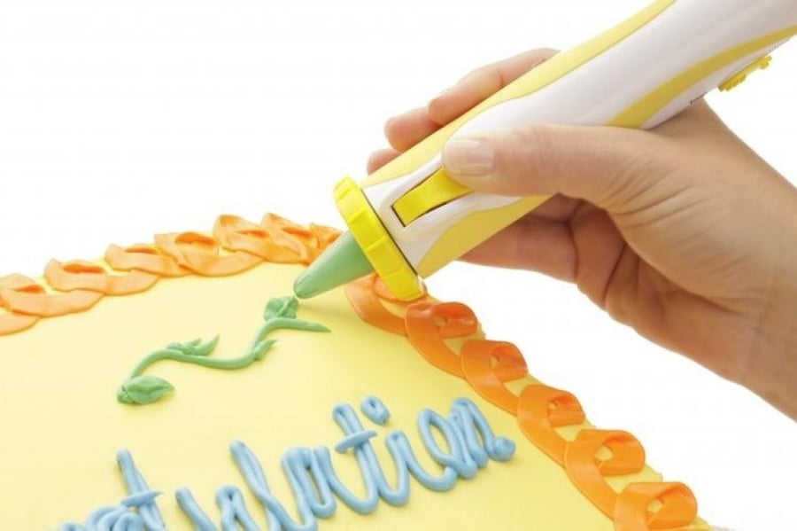 Cake decorating pen