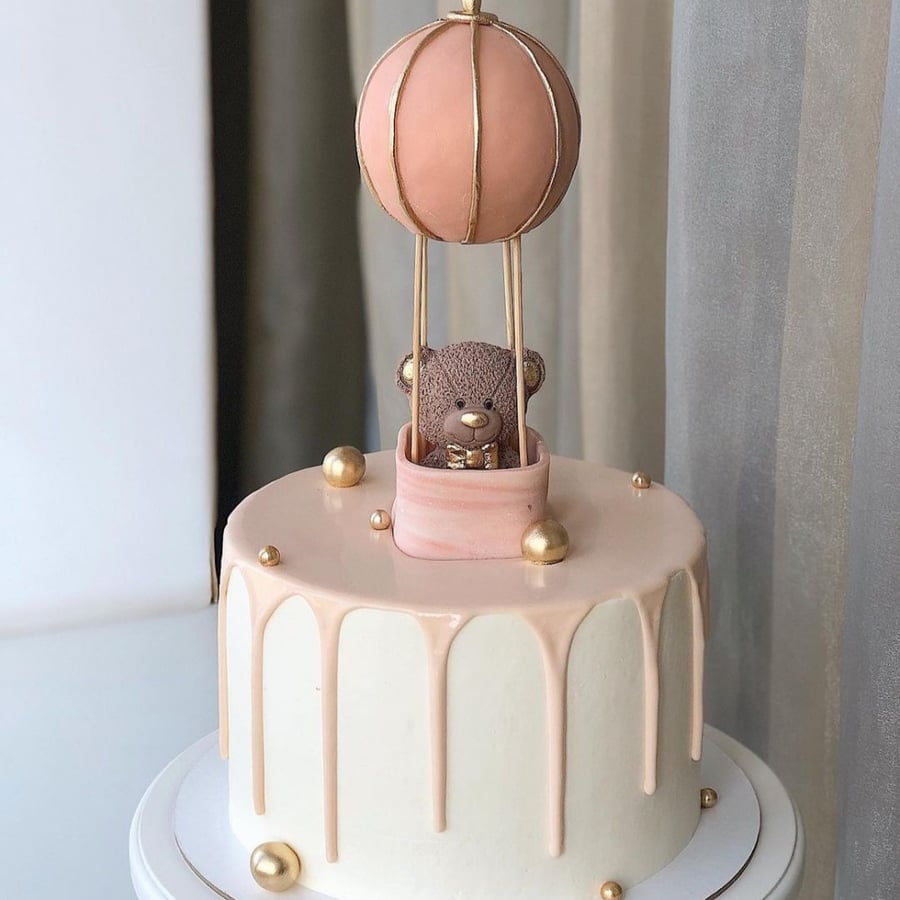 Balloon cake