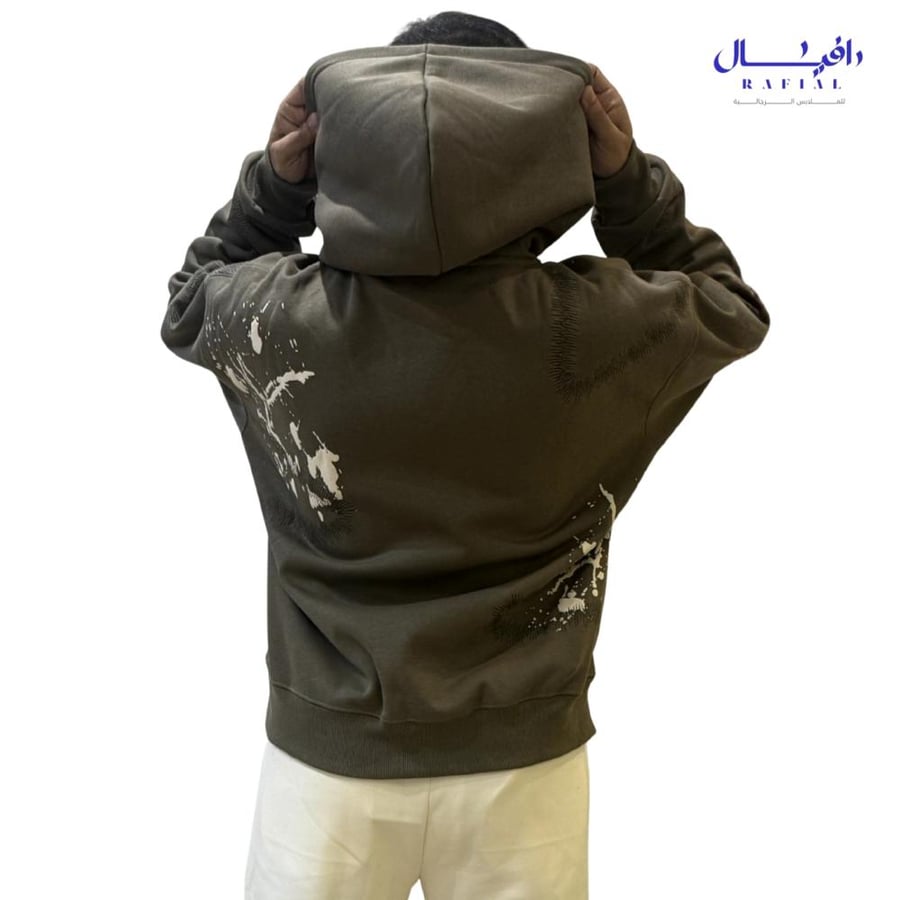 Hoodie and oversized sweater, the story of the box