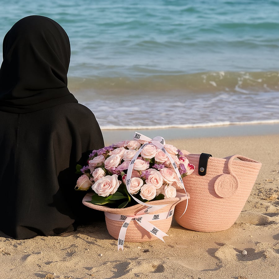 الشنطة الوردية مع القبعة