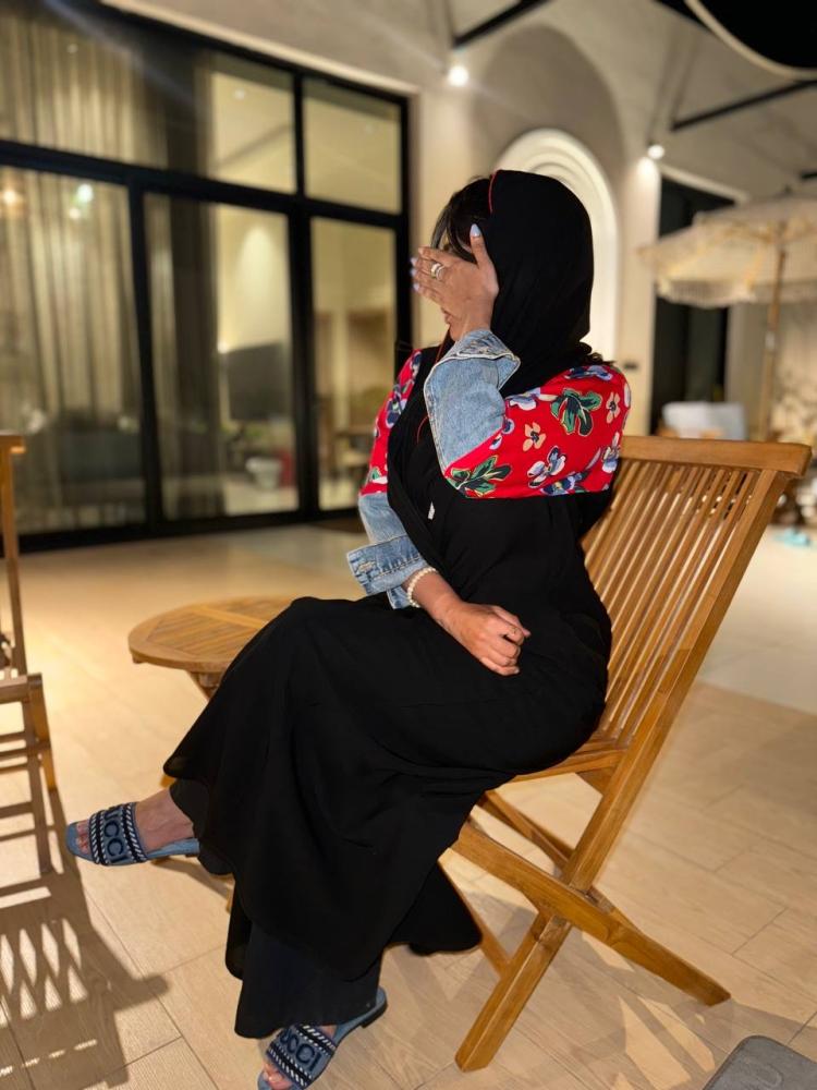 دينيم احمر